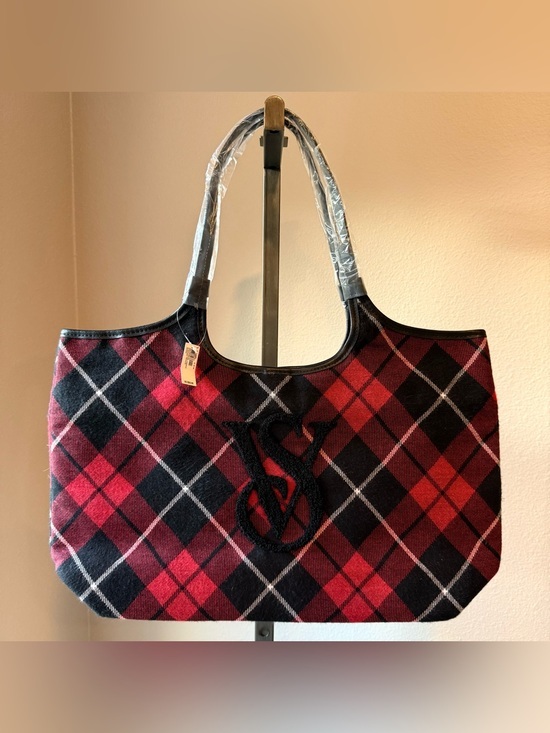 Victoria's Secret Handbags - NWT Victoria’s Secret Red Black Plaid Large Tote Bag Holiday Shoulder Bag